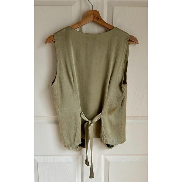 90's Light Green 100% Rayon Women's Vest Size Medium | Grunge Minimalist Style - Picture 6 of 15